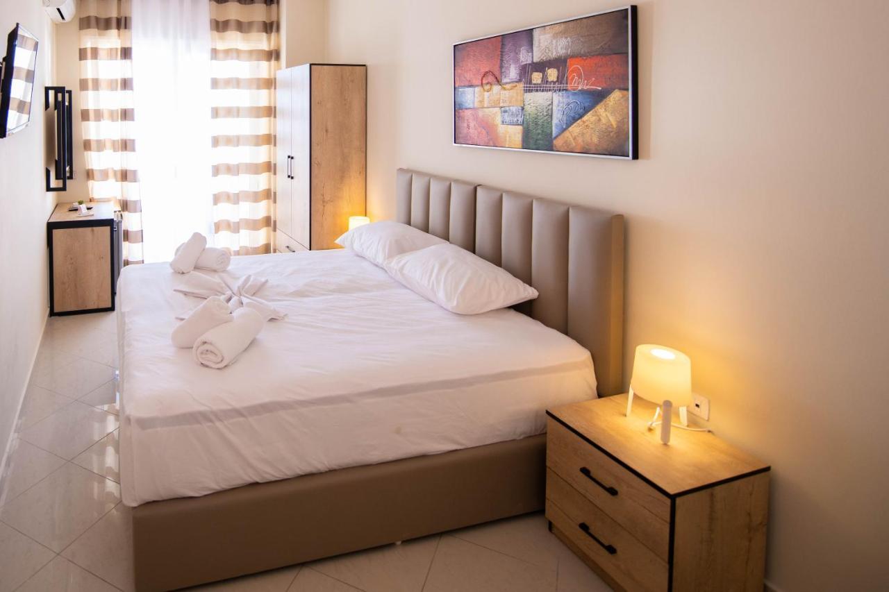 Hotel Zanzi Durres Exterior photo