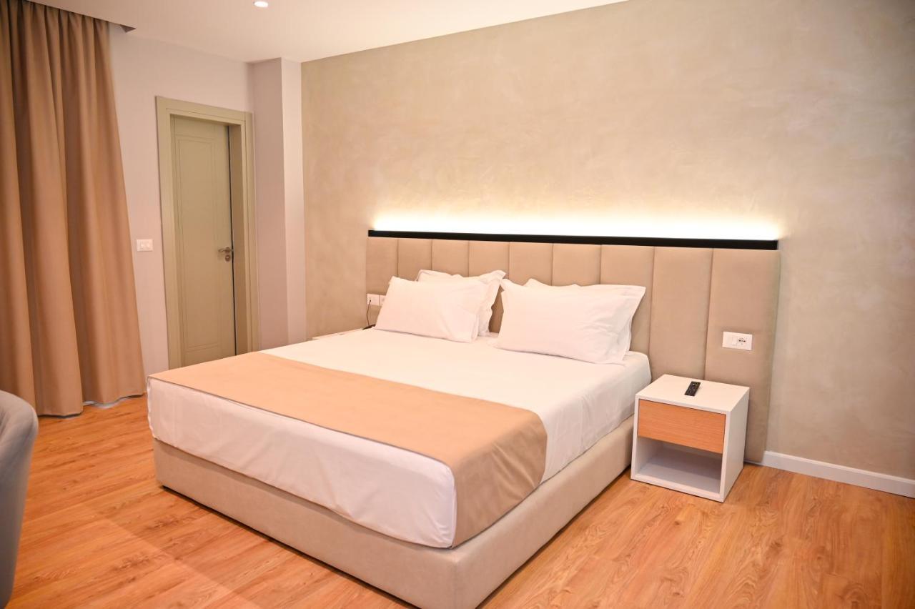 Hotel Zanzi Durres Exterior photo