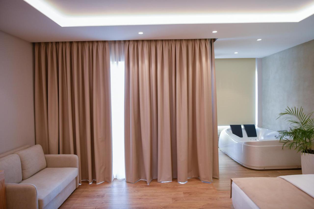 Hotel Zanzi Durres Exterior photo