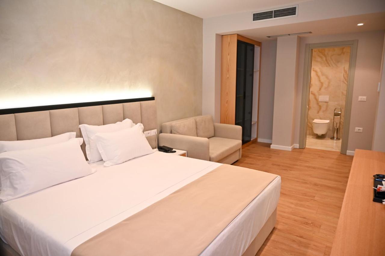 Hotel Zanzi Durres Exterior photo