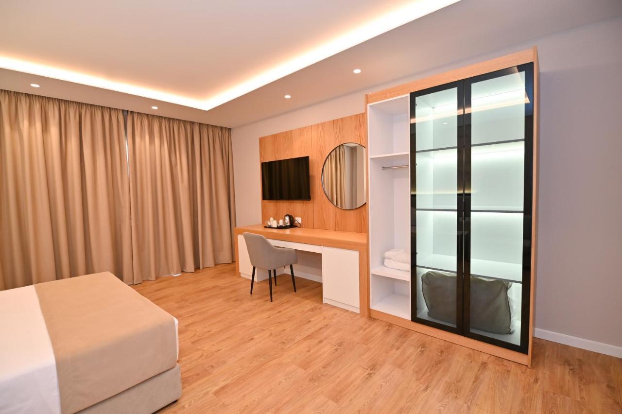 Hotel Zanzi Durres Exterior photo