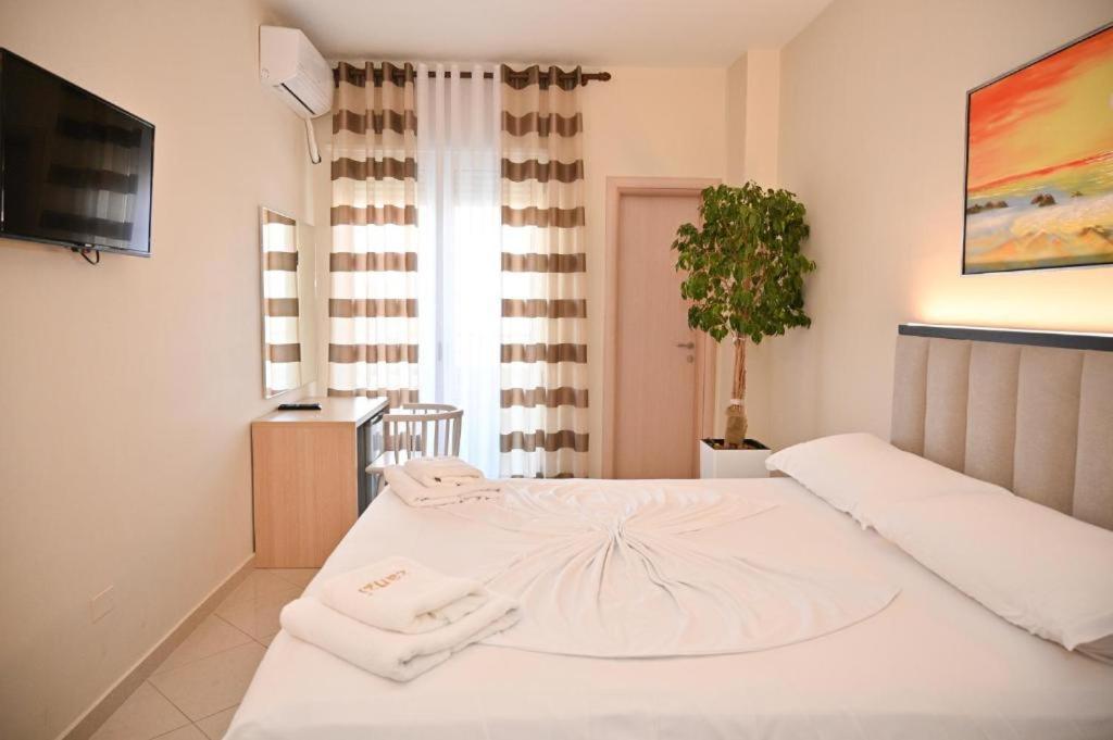 Hotel Zanzi Durres Exterior photo