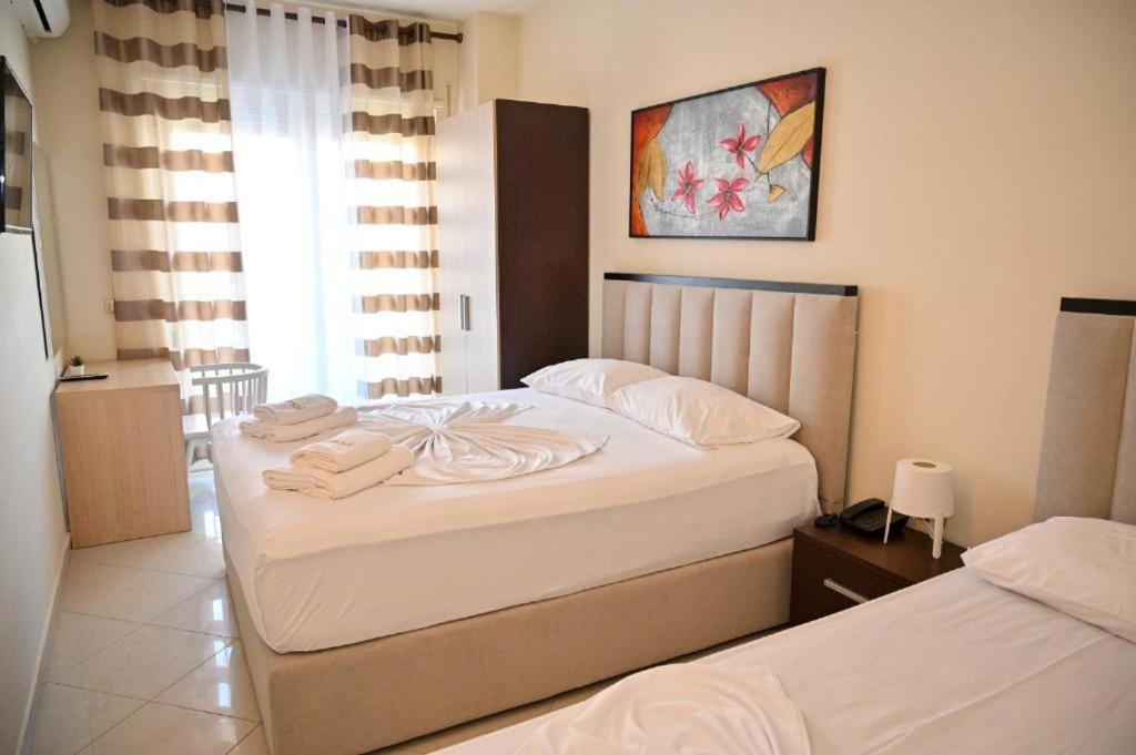 Hotel Zanzi Durres Exterior photo